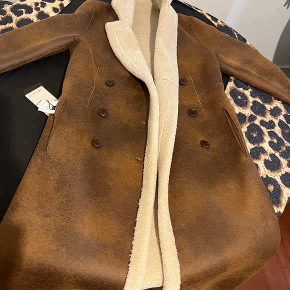 ARTICO Faux Shearling Coat. Made in Italy. Price Is Firm. - Picture 13 of 16